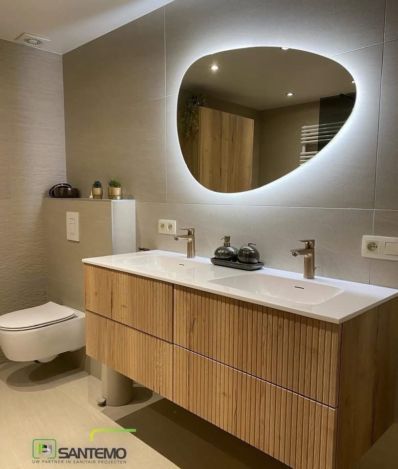 Moderne badkamerrenovatie in Noord-Limburg door Santemo